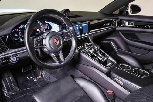 2018 Porsche Panamera 4S