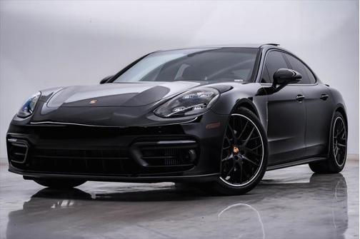 2023 Porsche Panamera 4 Platinum Edition