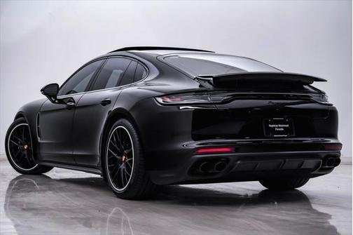 2023 Porsche Panamera 4 Platinum Edition