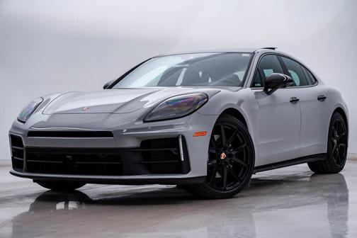 2026 Porsche Panamera 4