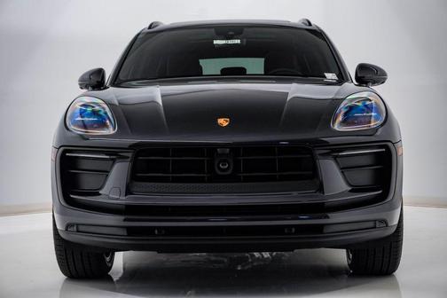 Volcano Grey Metallic 2026 Porsche Macan Macan