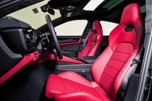 2026 Porsche Panamera Turbo