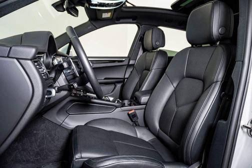 Chalk 2026 Porsche Macan T