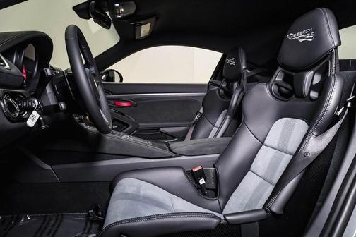 2023 Porsche 718 Cayman GT4 RS