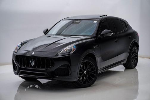 Nero Tempesta Metallic 2023 Maserati Grecale Modena