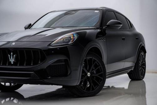 Nero Tempesta Metallic 2023 Maserati Grecale Modena