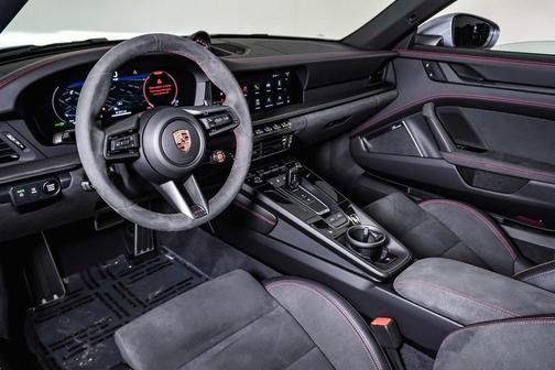 2025 Porsche 911 Targa 4 GTS