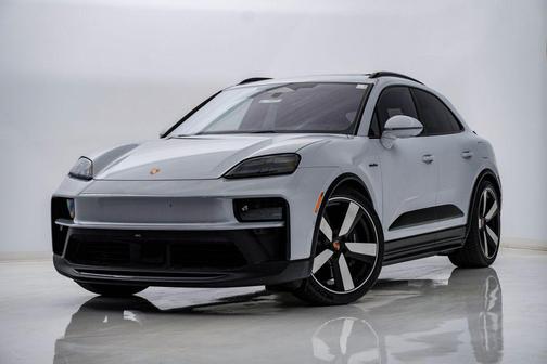 Ice Grey Metallic 2026 Porsche Macan Macan Electric GTS