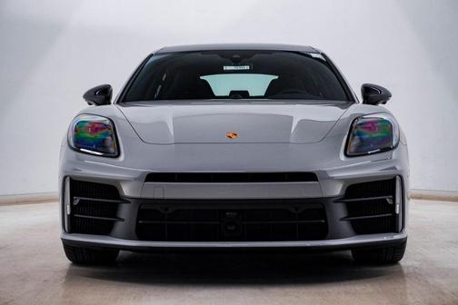2026 Porsche Panamera 4