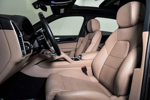 2022 Porsche Cayenne Cayenne
