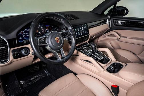 2022 Porsche Cayenne Cayenne