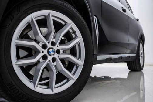 Jet Black 2020 BMW X5 xDrive40i