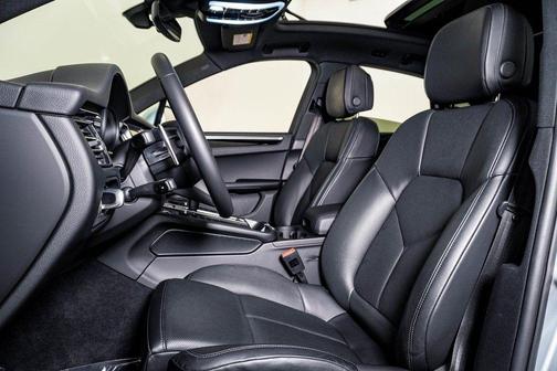 2025 Porsche Macan **PORSCHE CERTIFIED**