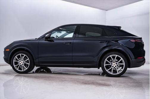 2022 Porsche Cayenne **PORSCHE CERTIFIED**