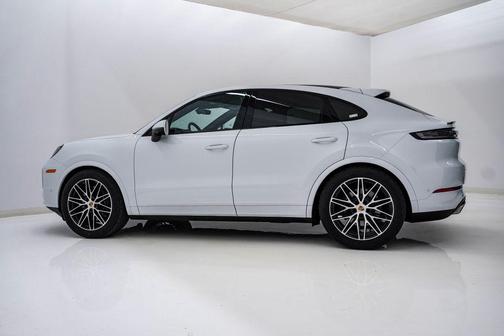 Carrara White Metallic 2025 Porsche Cayenne Cayenne