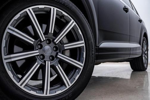 2019 Audi Q7 55 Prestige