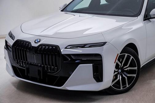 2025 BMW 760 760i xDrive