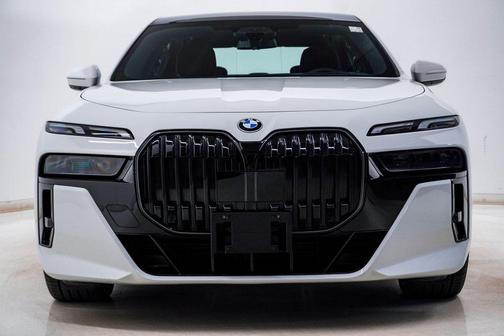 2025 BMW 760 760i xDrive