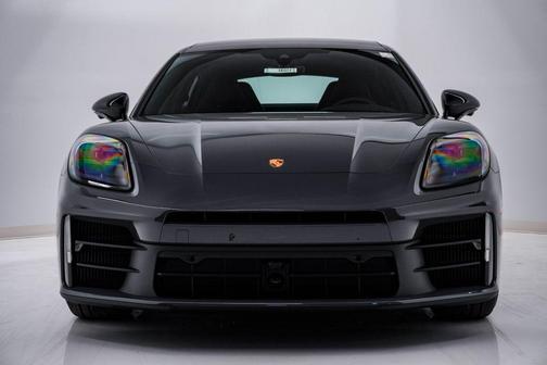 2026 Porsche Panamera 4