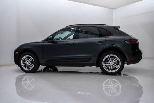 Volcano Grey Metallic 2026 Porsche Macan Macan