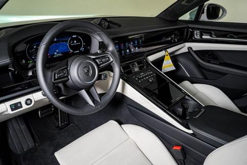 2026 Porsche Panamera Turbo