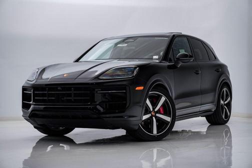 Chromite Black Metallic 2026 Porsche Cayenne S