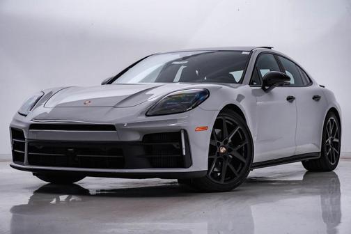 2026 Porsche Panamera 4