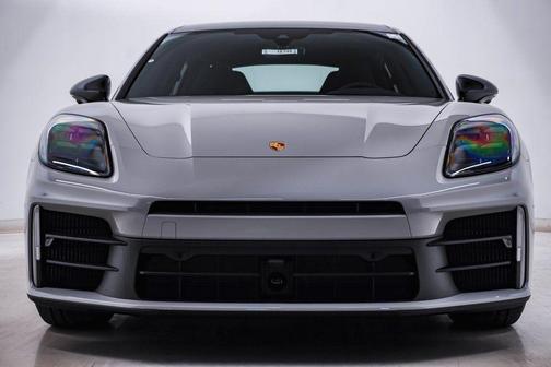 2026 Porsche Panamera 4