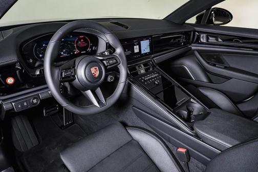 2026 Porsche Panamera 4