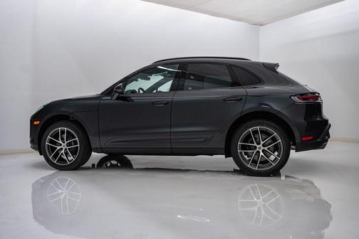Volcano Grey Metallic 2026 Porsche Macan Macan