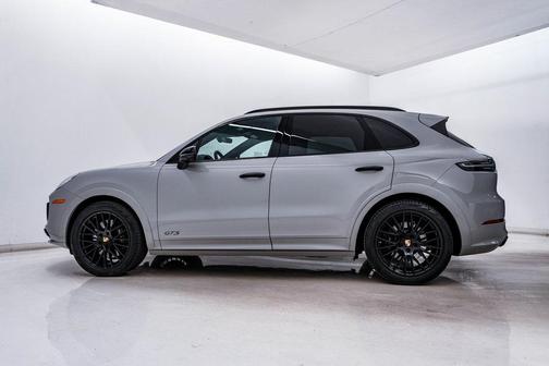 2023 Porsche Cayenne GTS