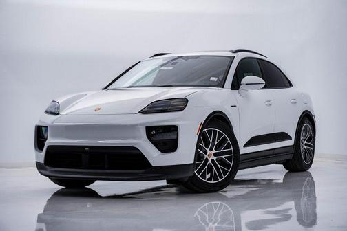 2026 Porsche Macan 4