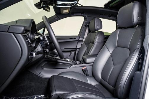 2025 Porsche Macan **PORSCHE CERTIFIED**