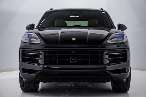 Chromite Black Metallic 2026 Porsche Cayenne Cayenne