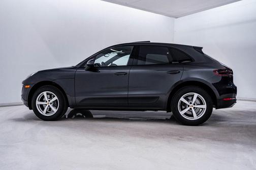 2017 Porsche Macan Base (PDK)