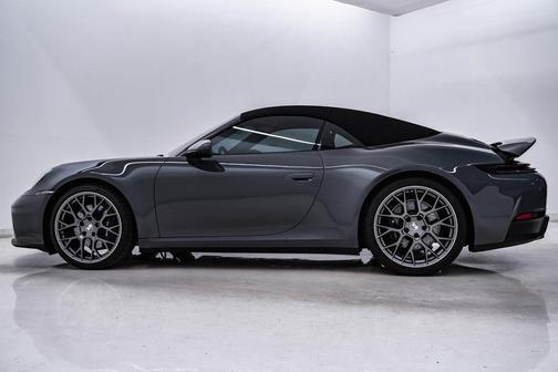 2025 Porsche 911 Carrera