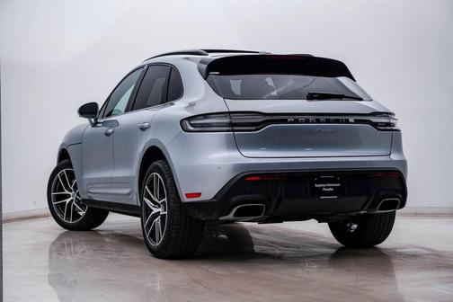 2026 Porsche Macan 