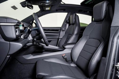 2026 Porsche Macan 4