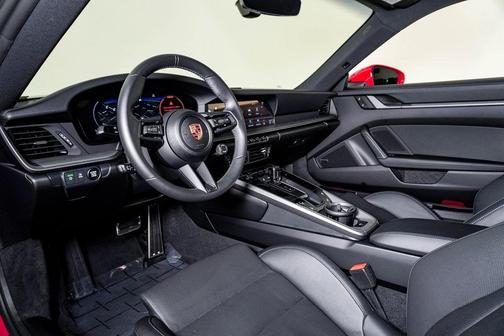 2025 Porsche 911 Carrera S