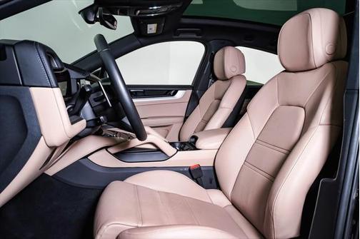 2024 Porsche Cayenne **PORSCHE CERTIFIED**