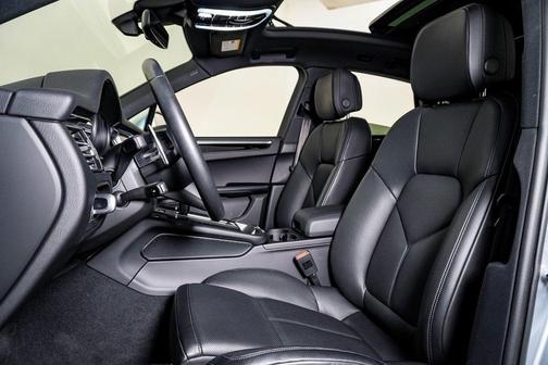 2025 Porsche Macan **PORSCHE CERTIFIED**