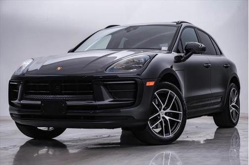 2025 Porsche Macan Base
