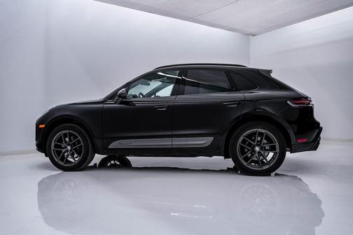 2023 Porsche Macan T