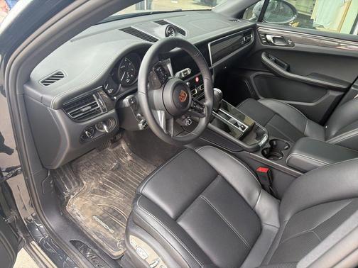 Volcano Gray Metallic 2025 Porsche Macan Macan GTS