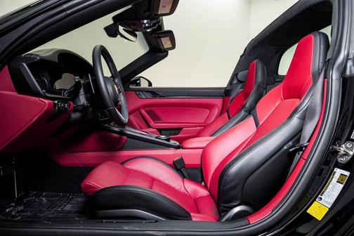 2025 Porsche 911 Targa 4 GTS