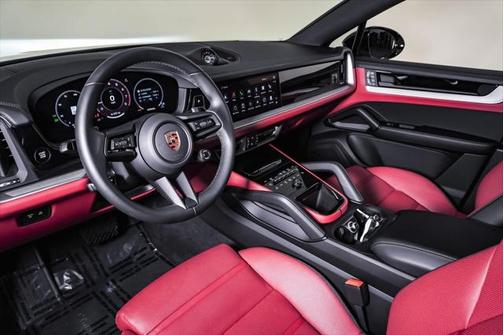 2024 Porsche Cayenne **PORSCHE CERTIFIED**