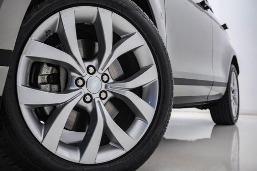 Seoul Pearl Silver Metallic 2020 Land Rover Range Rover Evoque S