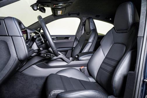 2024 Porsche Cayenne Turbo GT
