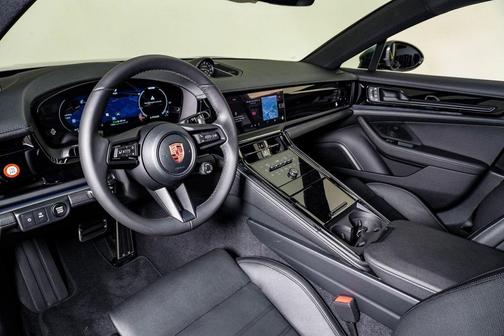 2026 Porsche Panamera 4