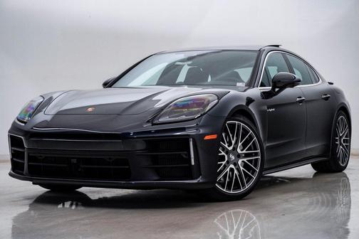 2026 Porsche Panamera 4